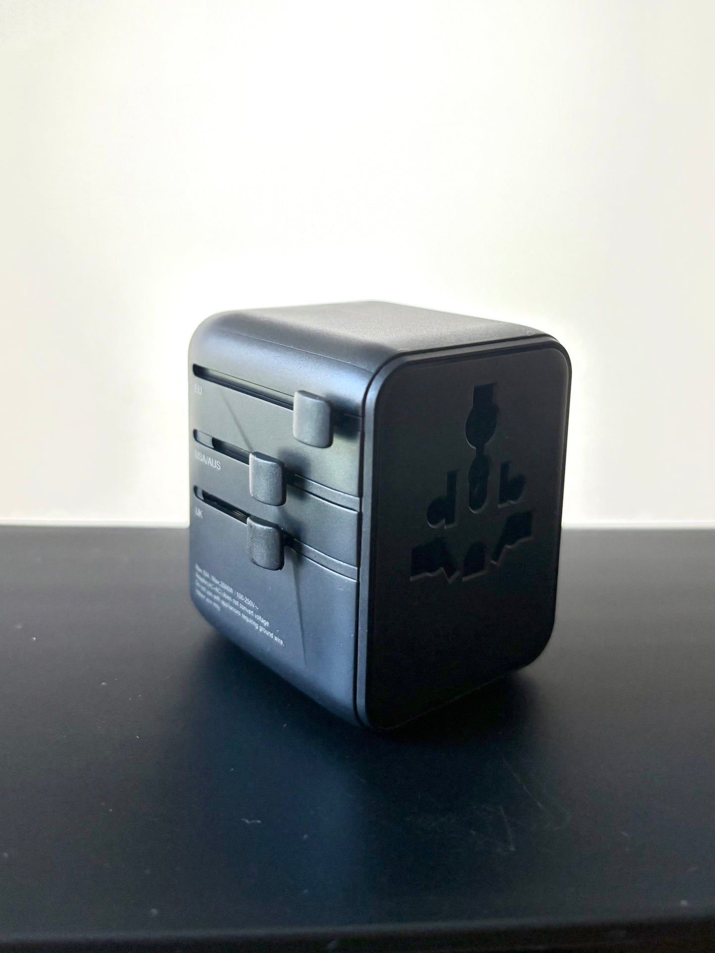 Adaptateur de voyage universel TYMO - 35W